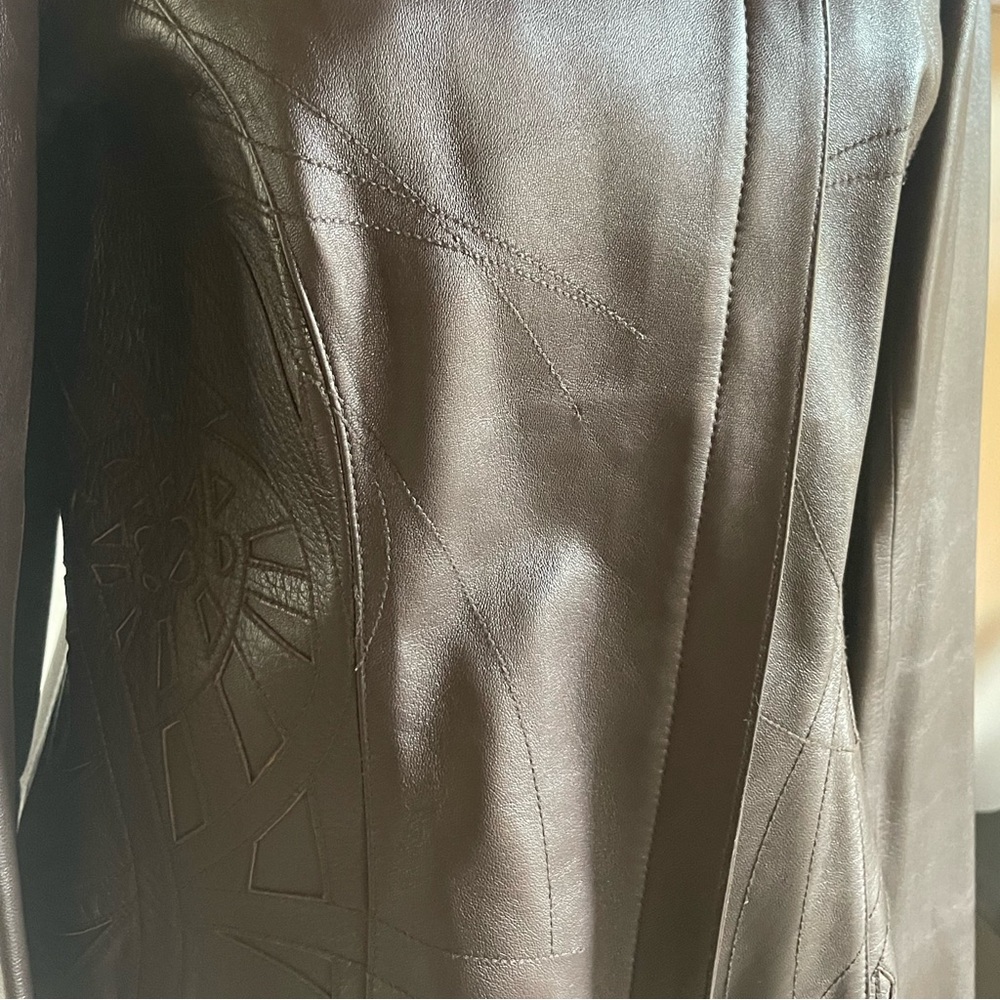 Embroidered leather jacket - Picture 9 of 11